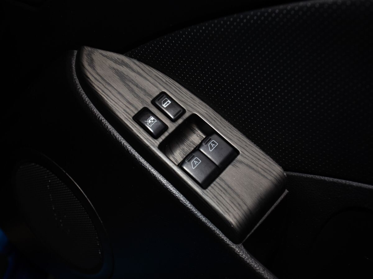 Nissan Skyline 2003 - фото автомобиля