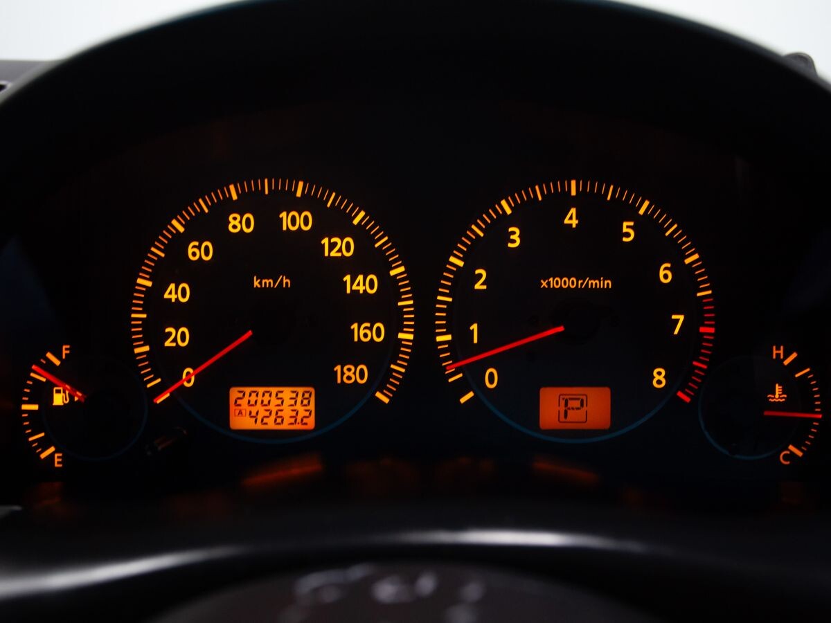 Nissan Skyline 2003 - фото автомобиля