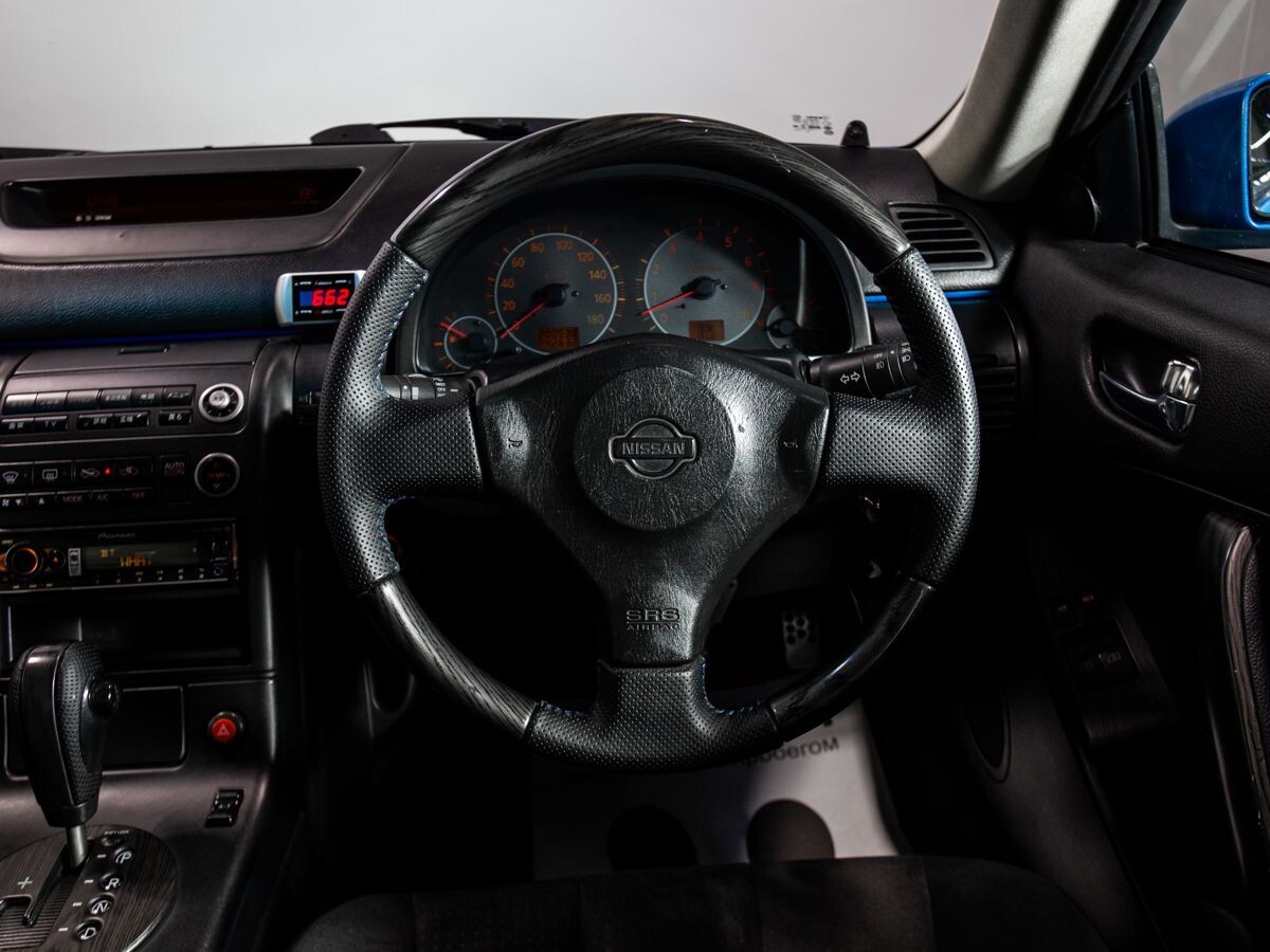 Nissan Skyline 2003 - фото автомобиля