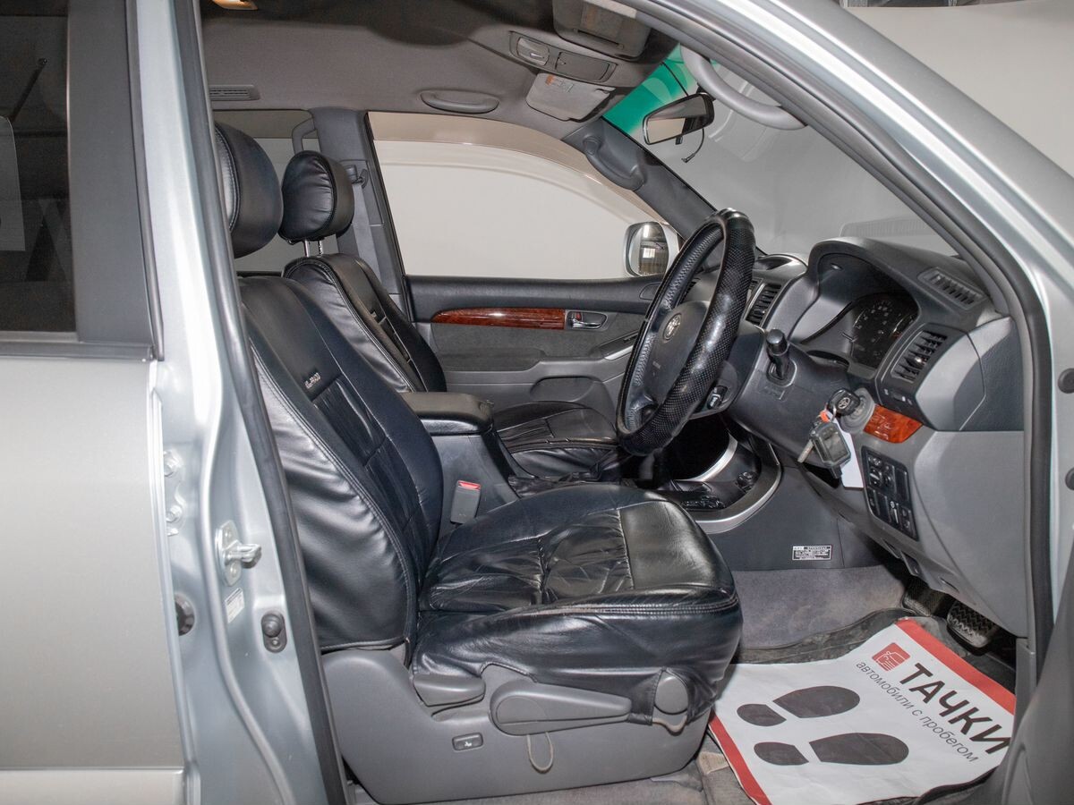 Toyota Land Cruiser Prado 2009 - фото автомобиля