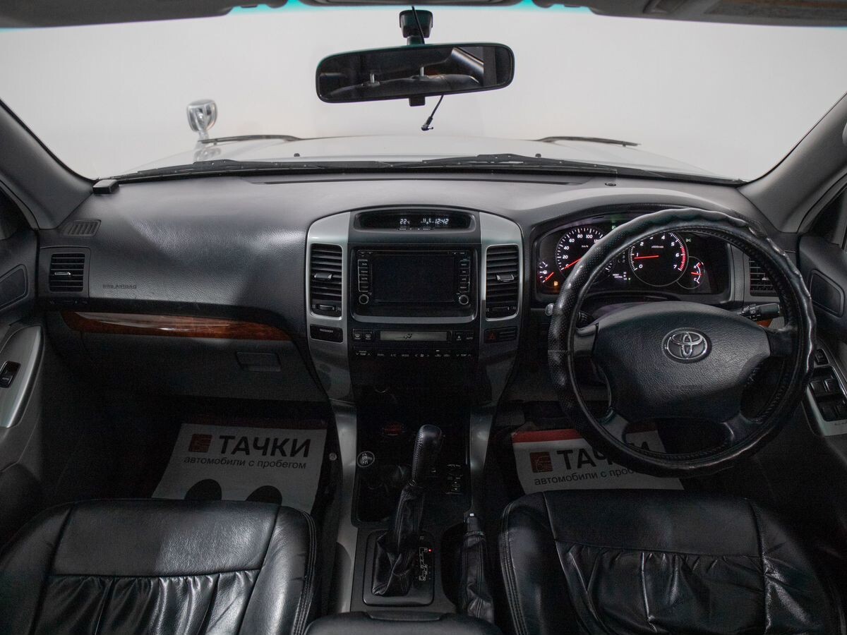 Toyota Land Cruiser Prado 2009 - фото автомобиля