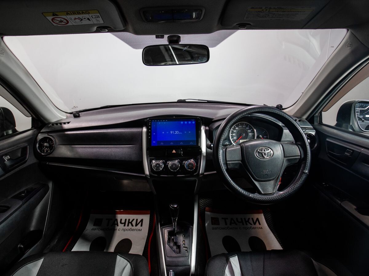 Toyota Corolla 2015 - фото автомобиля