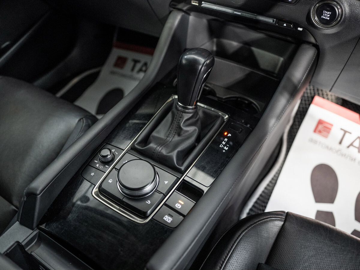 Mazda 3 2019 - фото автомобиля