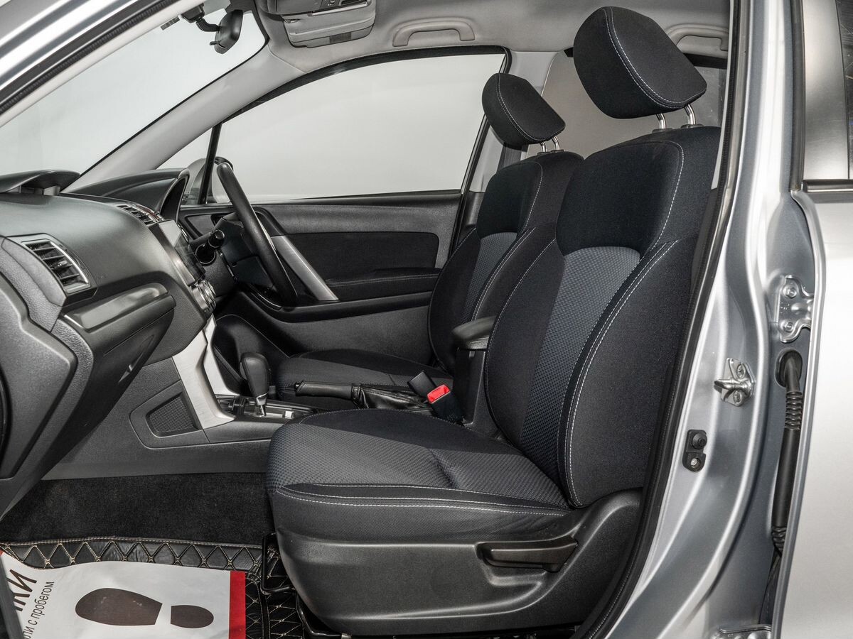 Subaru Forester 2015 - фото автомобиля