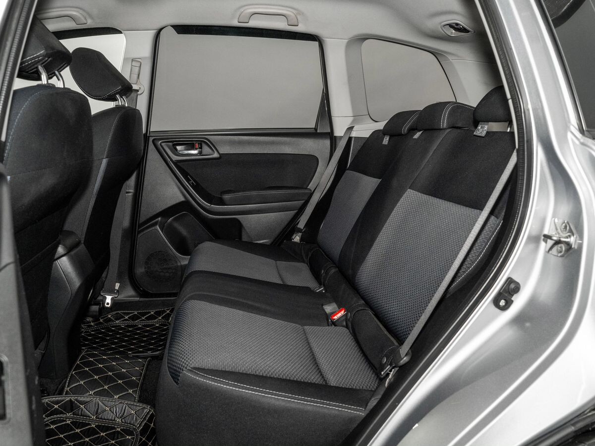 Subaru Forester 2015 - фото автомобиля