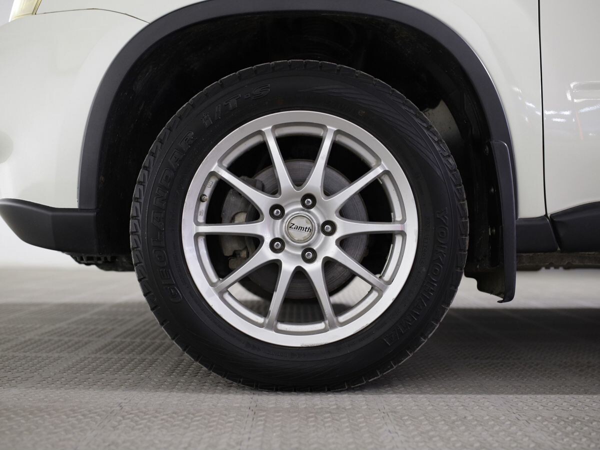 Nissan X-Trail 2010 - фото автомобиля