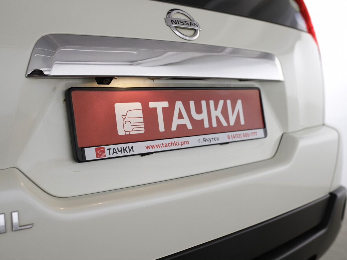 Nissan X-Trail 2010 - фото автомобиля