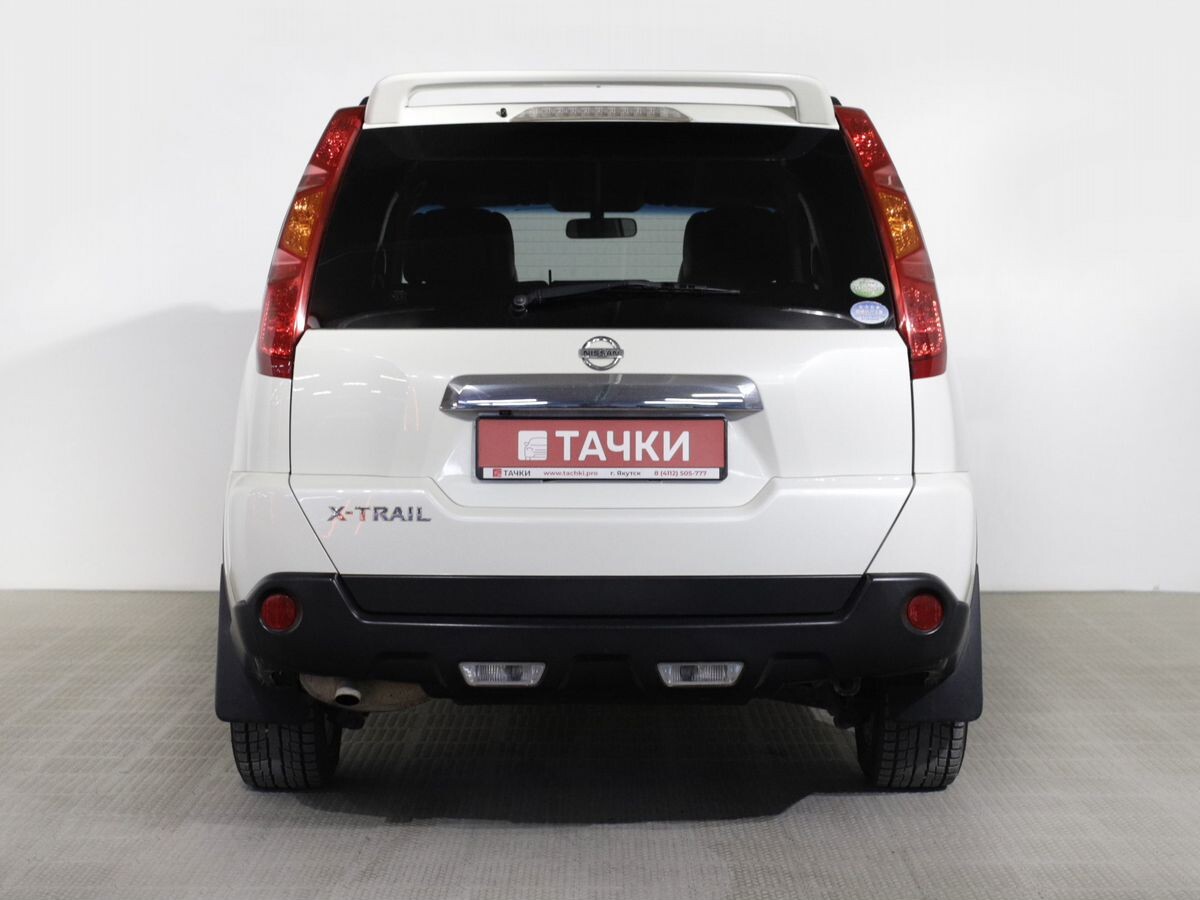 Nissan X-Trail 2010 - фото автомобиля