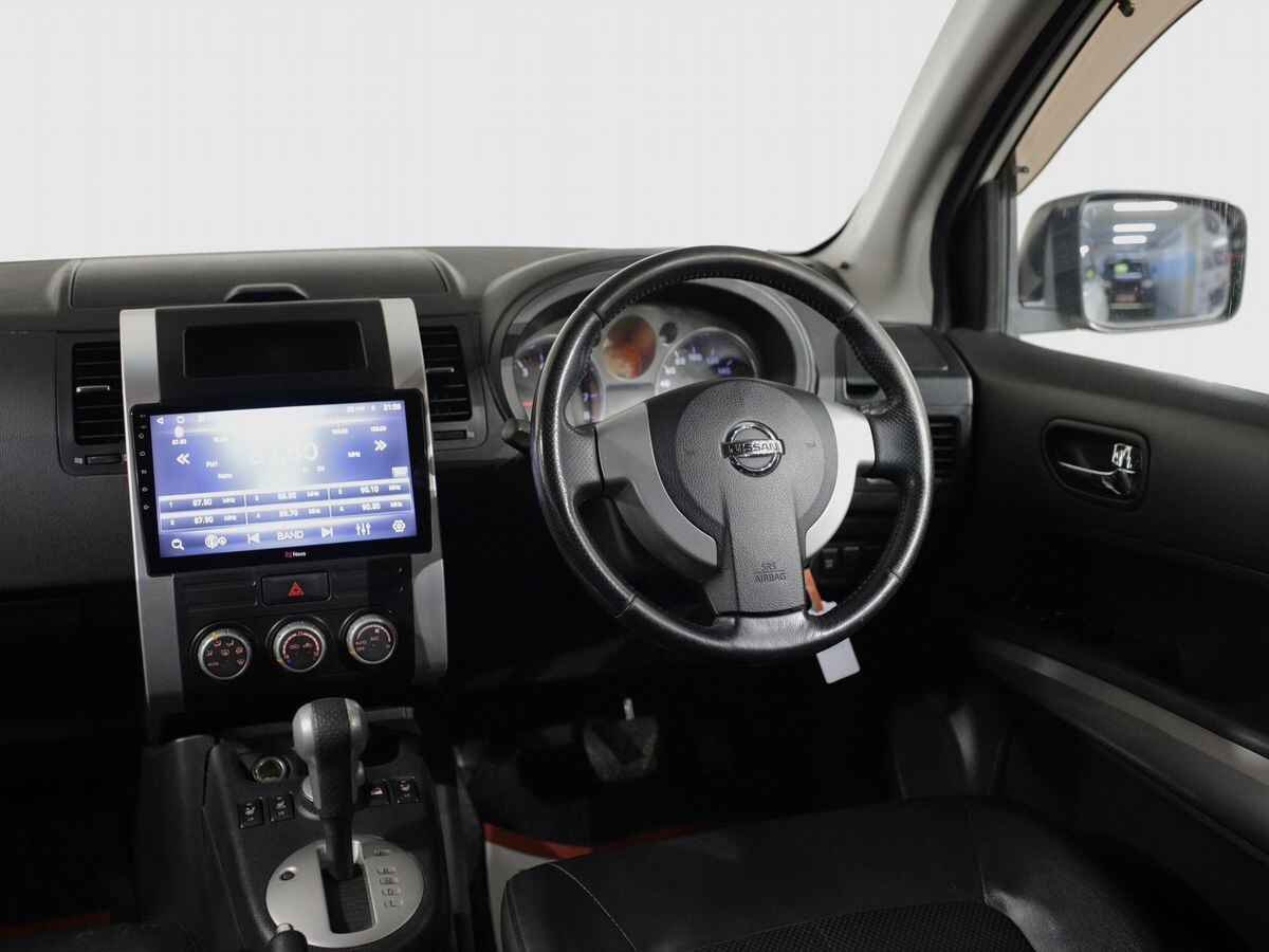 Nissan X-Trail 2010 - фото автомобиля