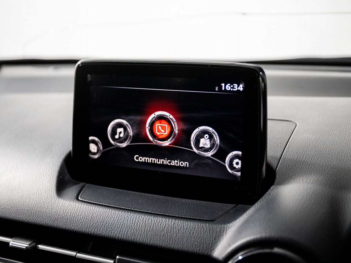 Mazda Demio 2016 - фото автомобиля