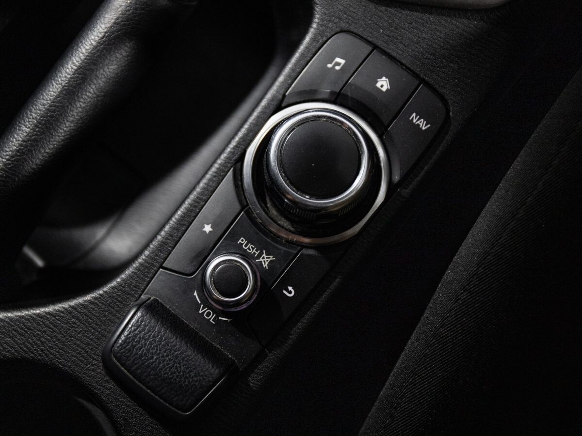 Mazda Demio 2016 - фото автомобиля