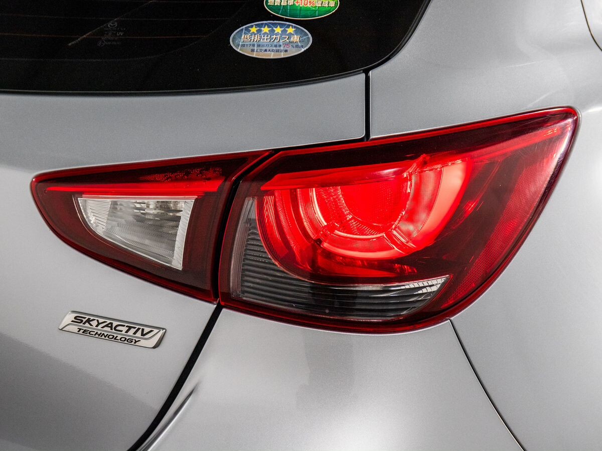 Mazda Demio 2016 - фото автомобиля