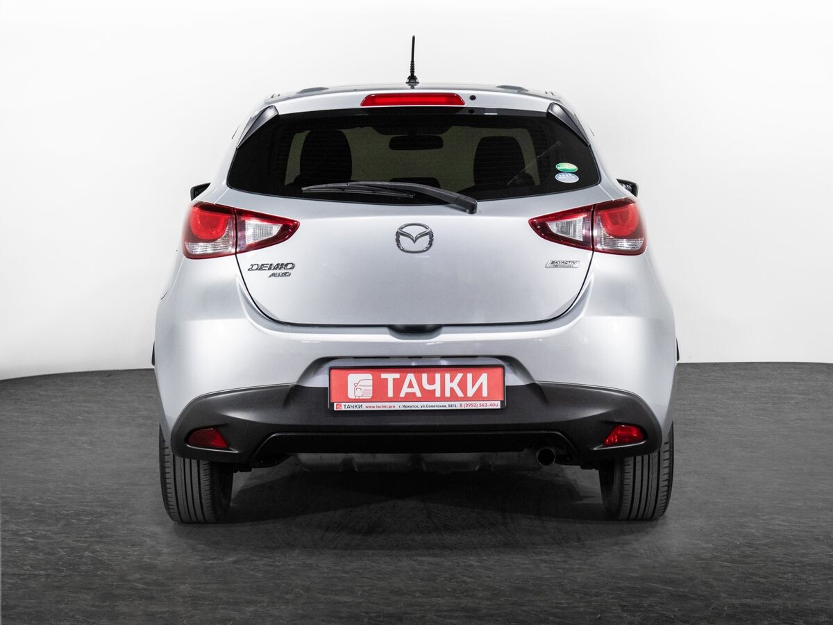 Mazda Demio 2016 - фото автомобиля