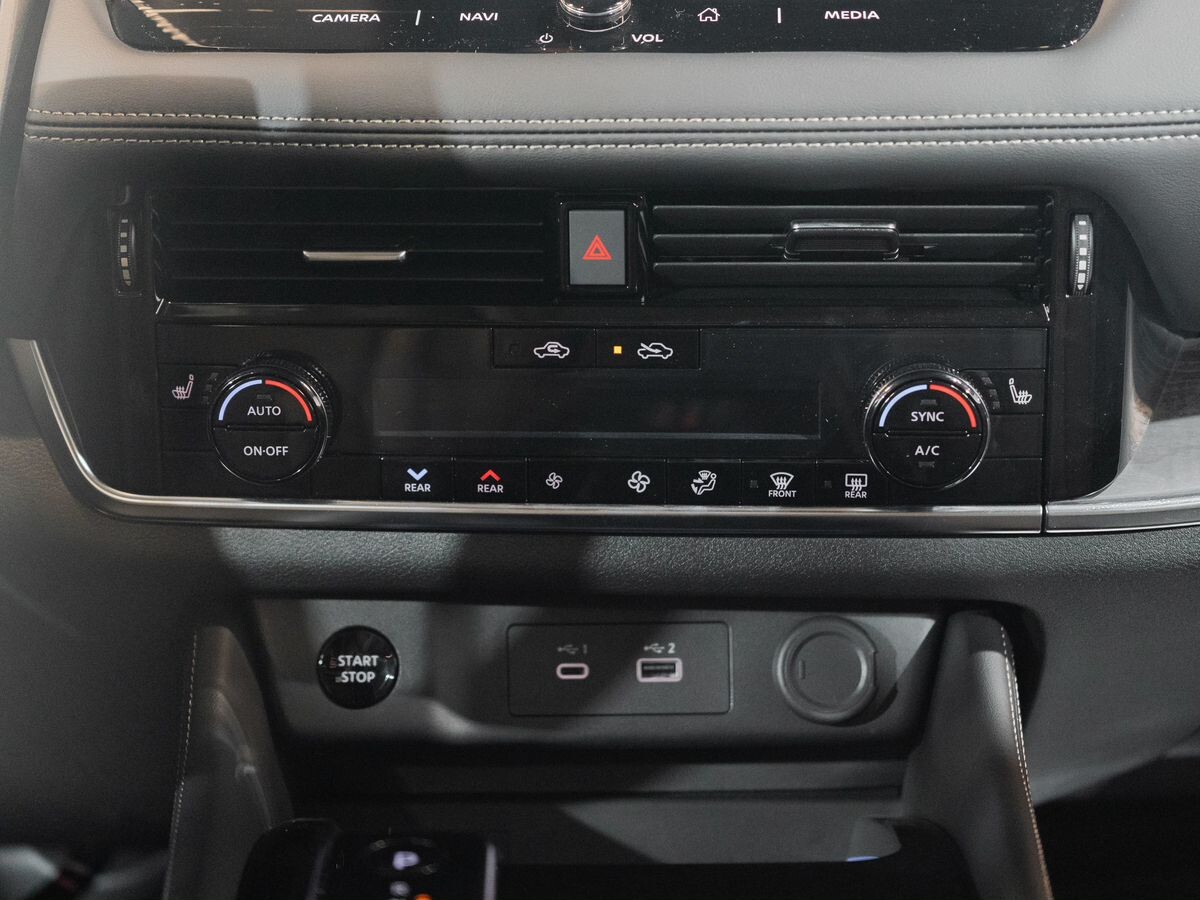 Nissan X-Trail 2024 - фото автомобиля