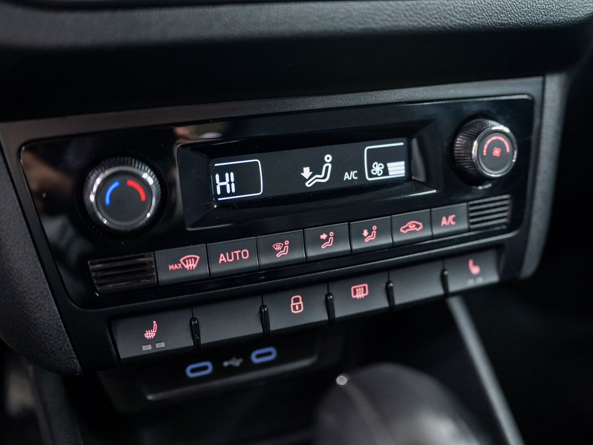 Volkswagen Polo 2022 - фото автомобиля