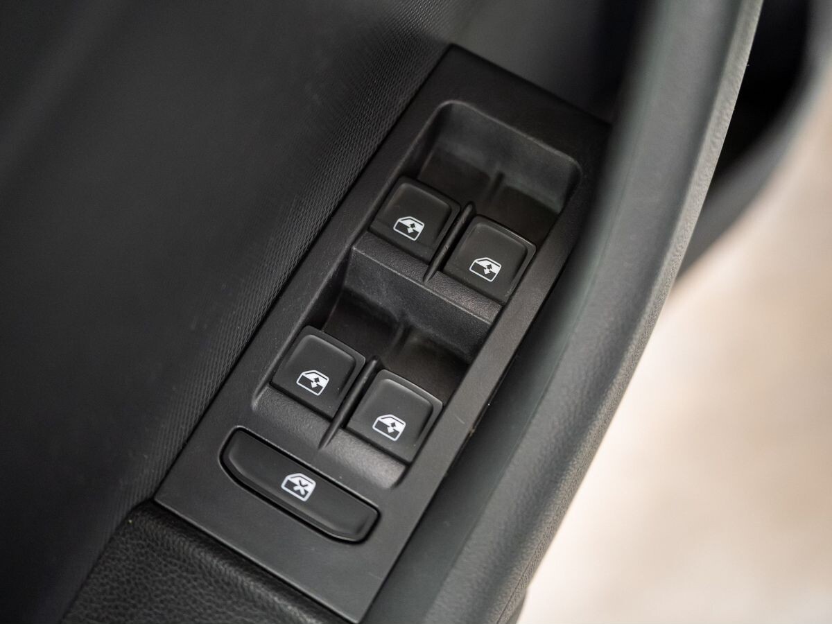 Volkswagen Polo 2022 - фото автомобиля