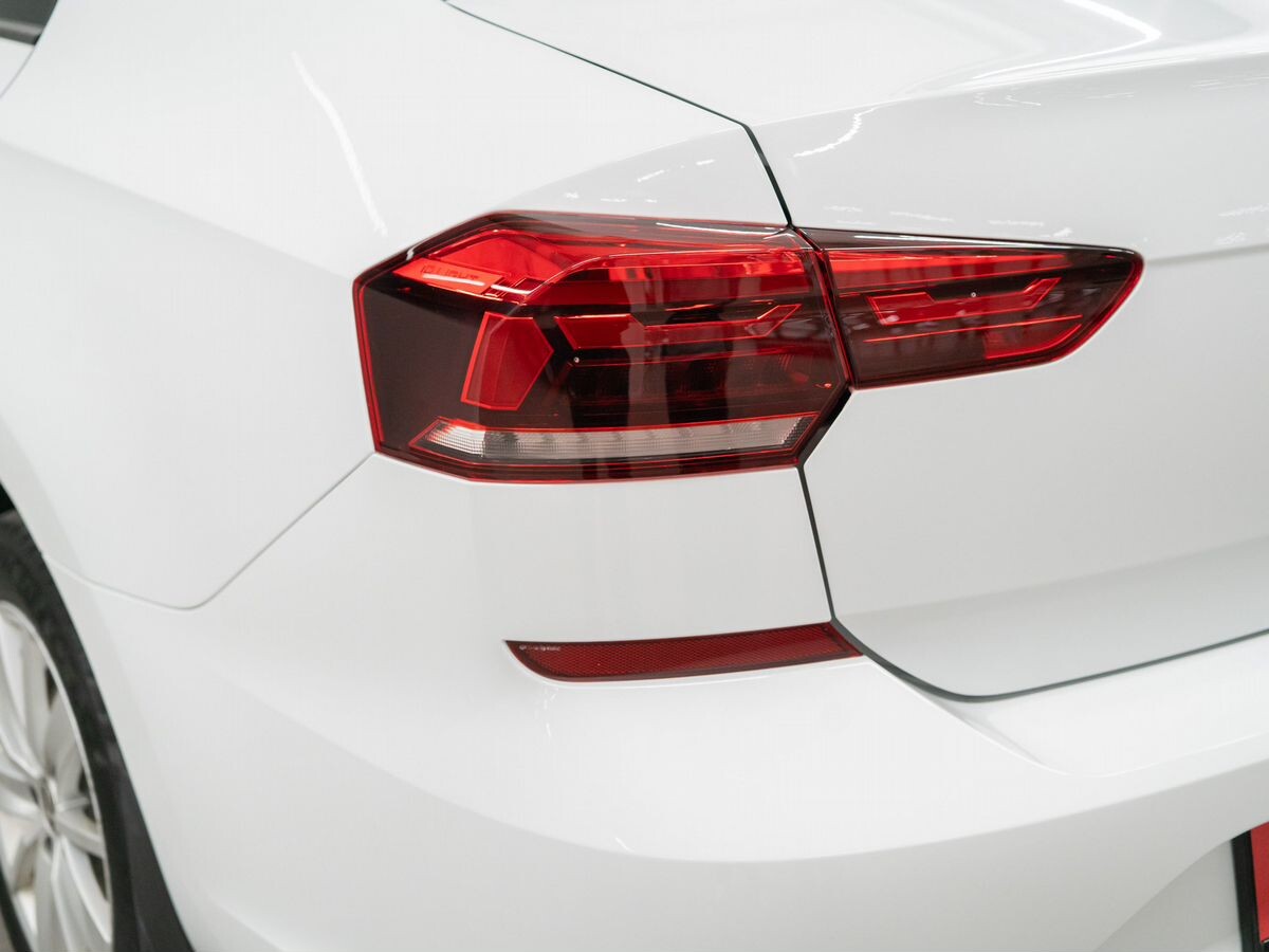 Volkswagen Polo 2022 - фото автомобиля