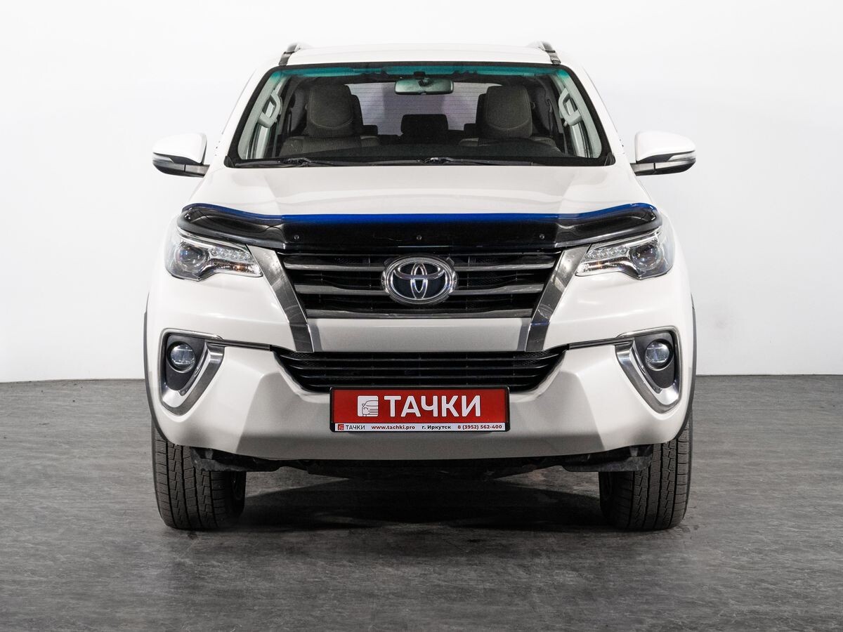 Toyota Fortuner 2017 - фото автомобиля