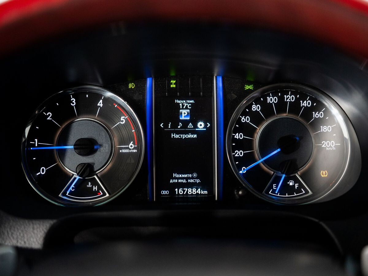 Toyota Fortuner 2017 - фото автомобиля