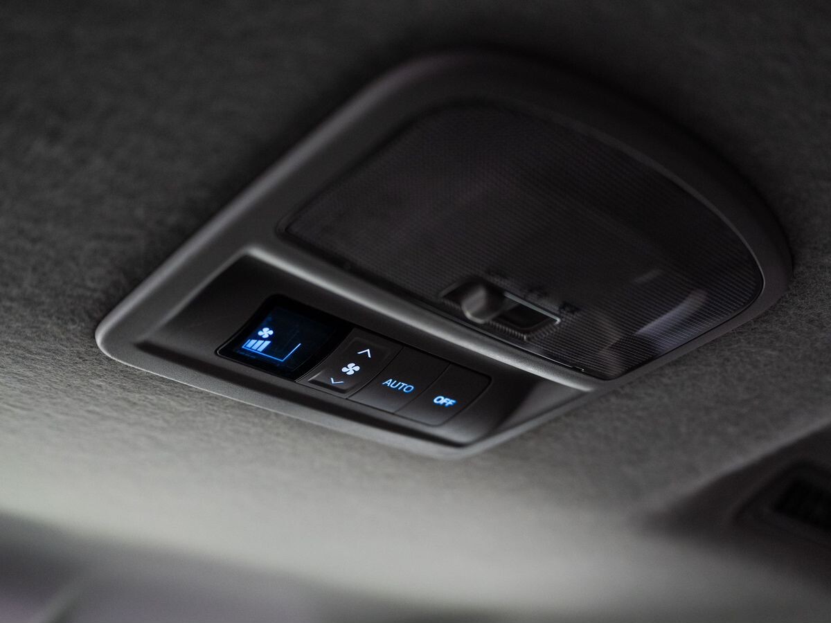 Toyota Fortuner 2017 - фото автомобиля