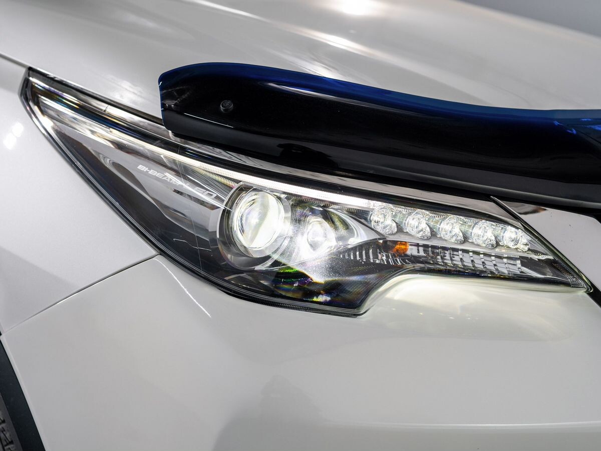 Toyota Fortuner 2017 - фото автомобиля