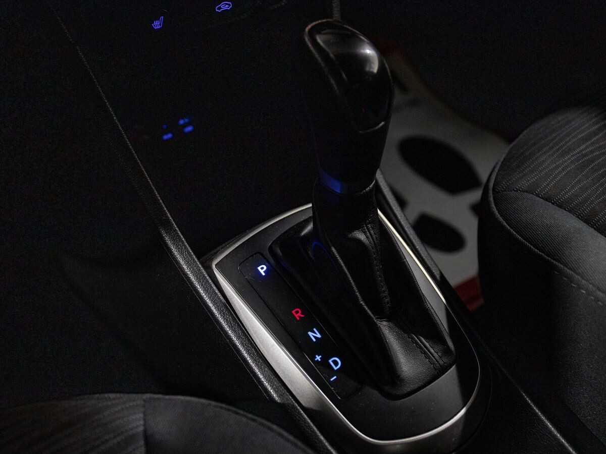 Hyundai Solaris 2015 - фото автомобиля