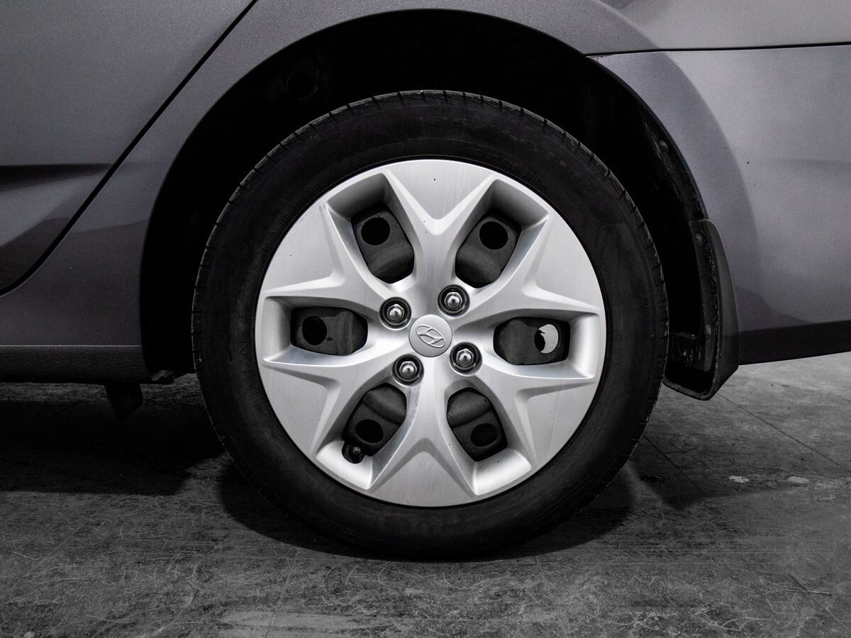 Hyundai Solaris 2015 - фото автомобиля