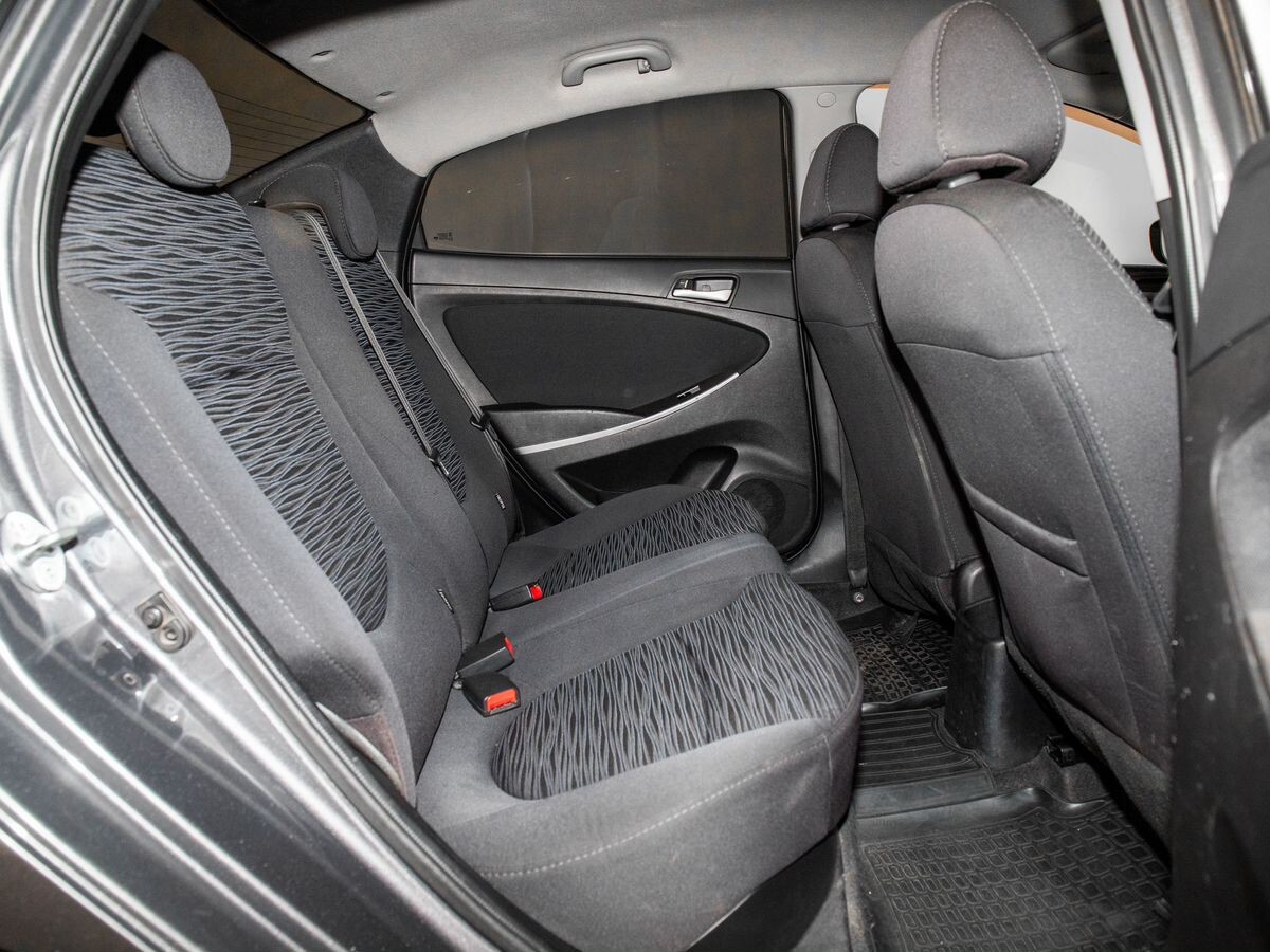 Hyundai Solaris 2015 - фото автомобиля