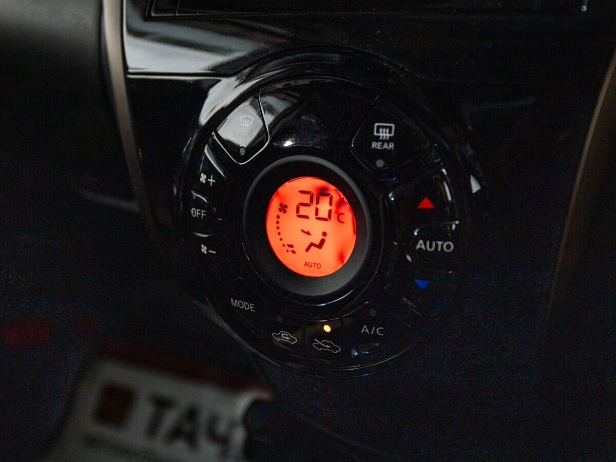 Nissan Note 2018 - фото автомобиля