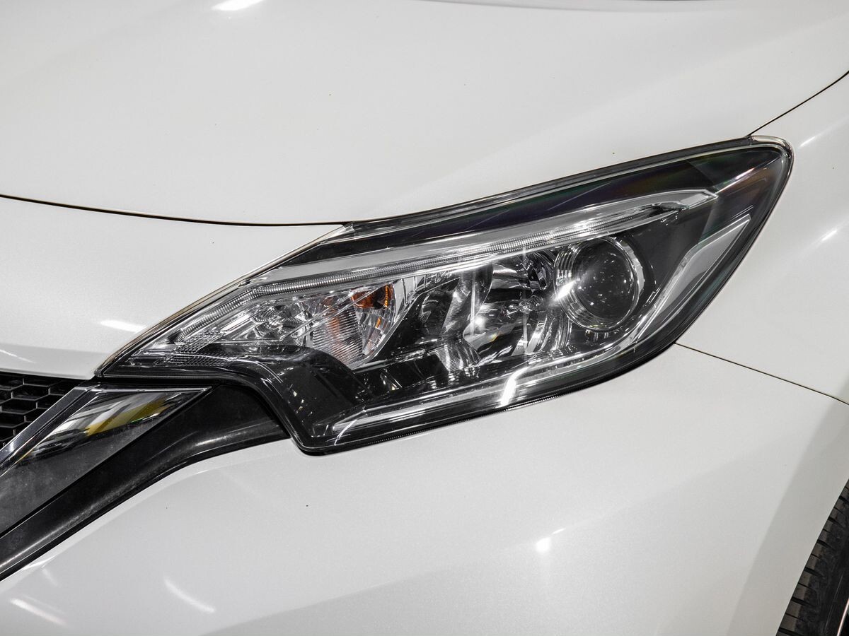 Nissan Note 2018 - фото автомобиля