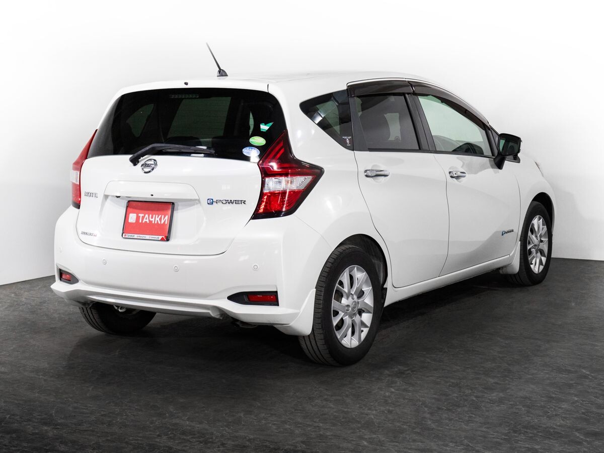 Nissan Note 2018 - фото автомобиля