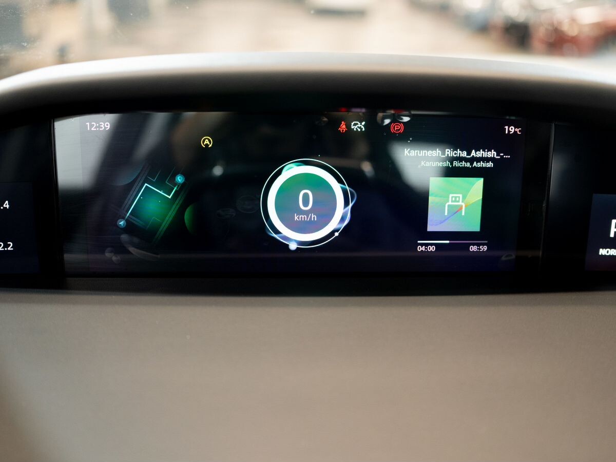 Changan UNI-K 2023 - фото автомобиля