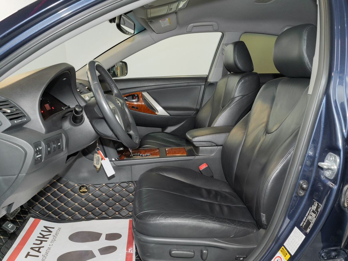 Toyota Camry 2007 - фото автомобиля