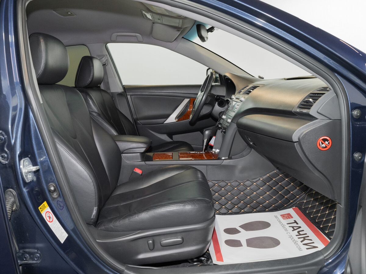 Toyota Camry 2007 - фото автомобиля