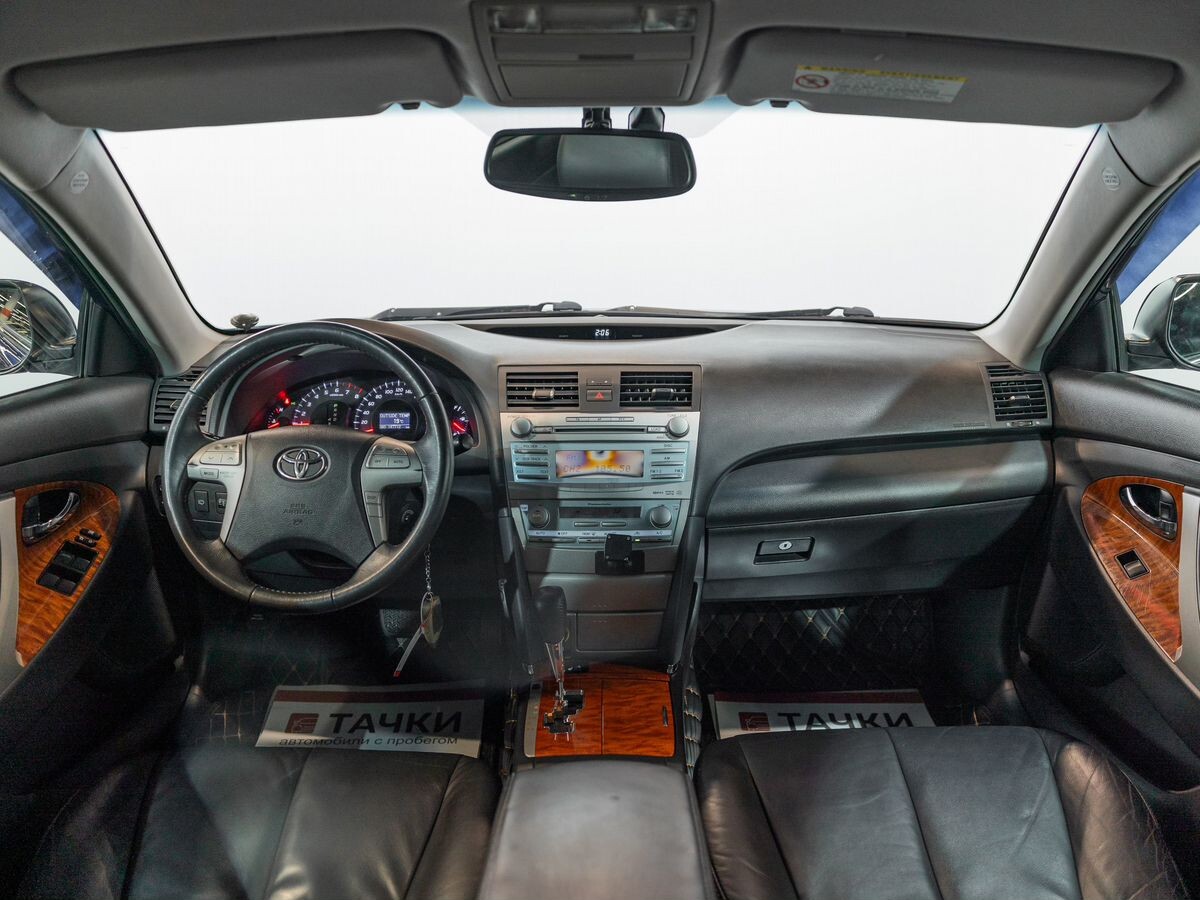 Toyota Camry 2007 - фото автомобиля