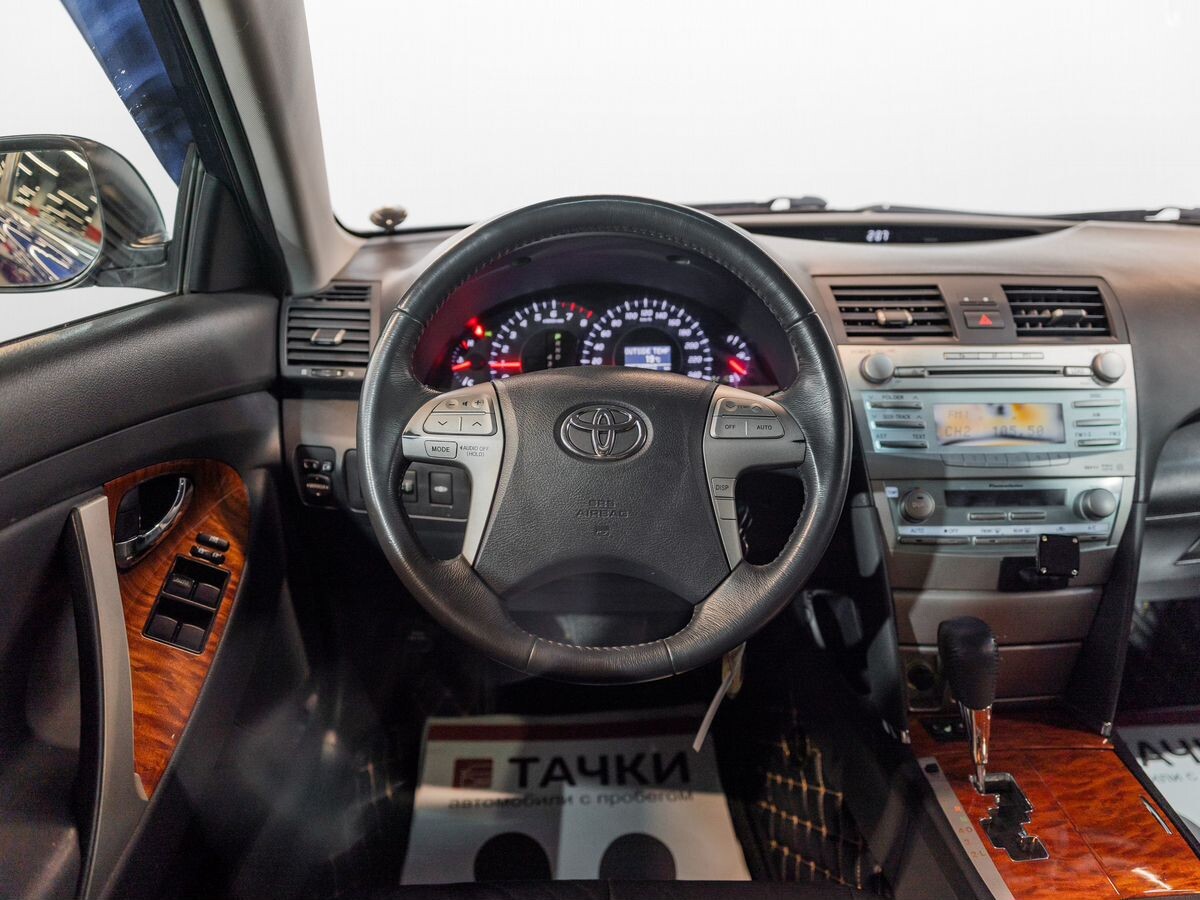 Toyota Camry 2007 - фото автомобиля