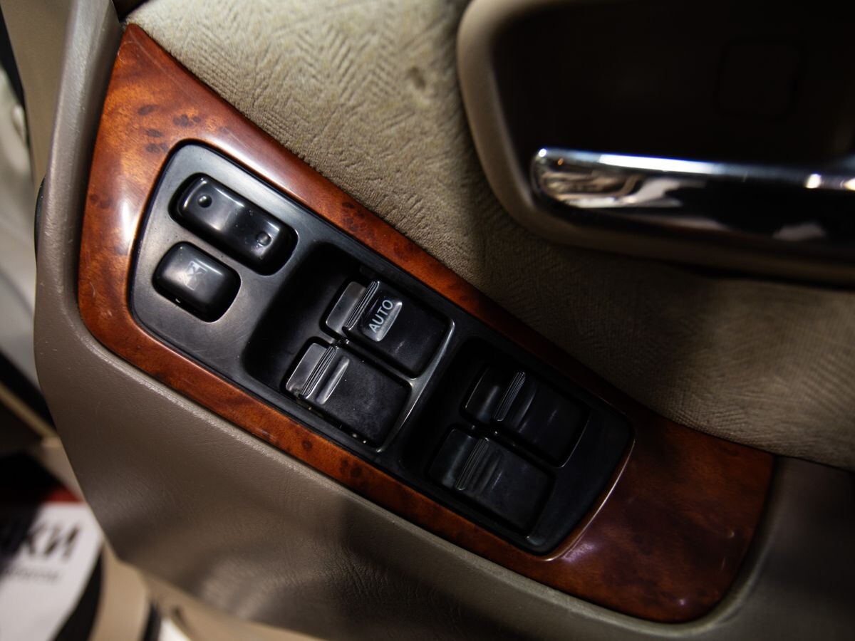 Toyota Harrier 2001 - фото автомобиля