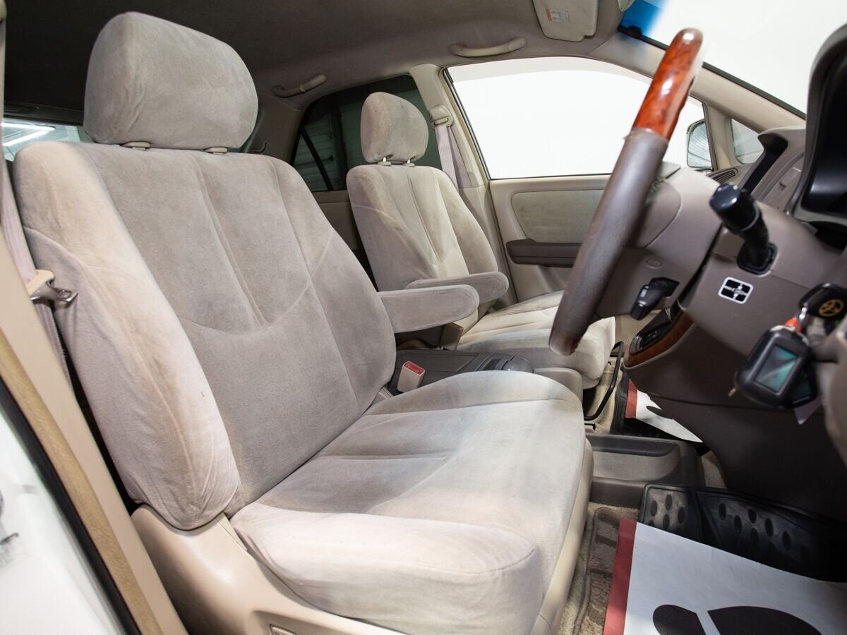 Toyota Harrier 2001 - фото автомобиля