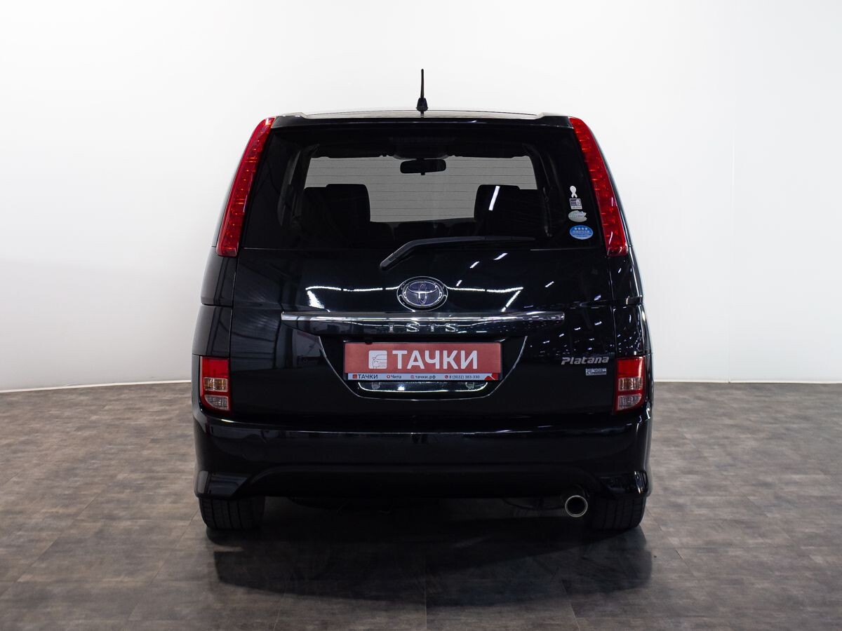 Toyota ISis 2010 - фото автомобиля