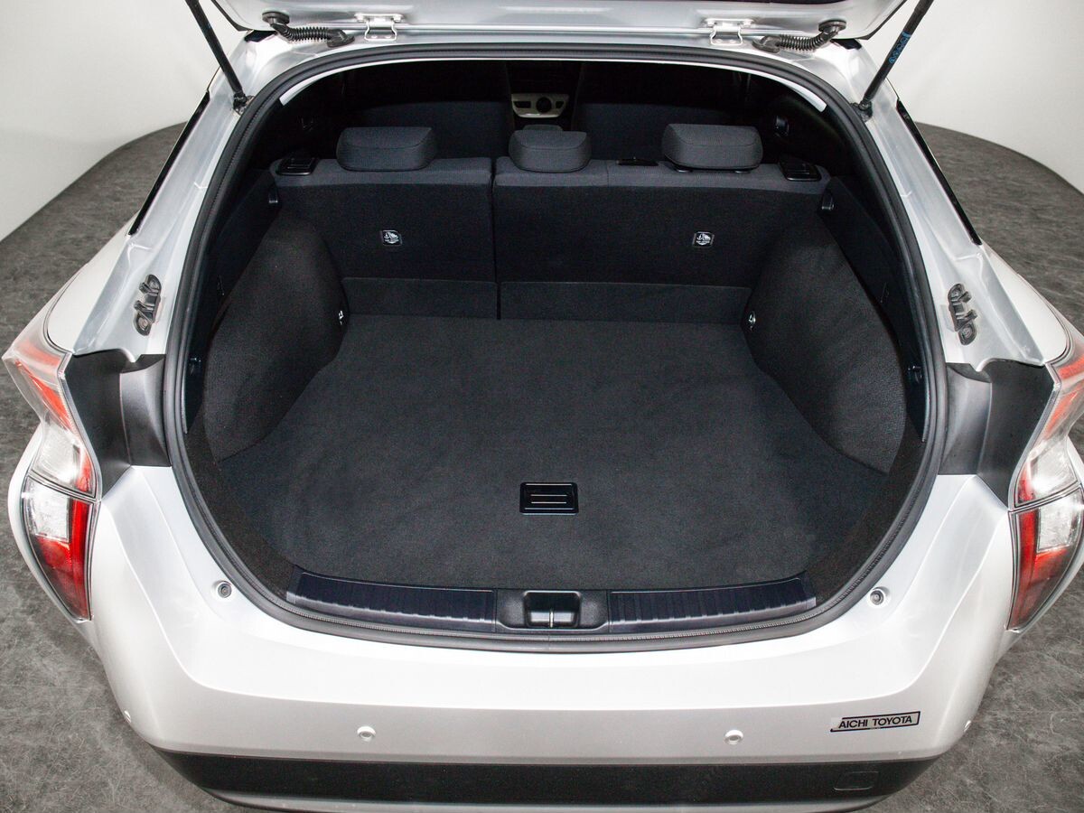 Toyota Prius 2016 - фото автомобиля