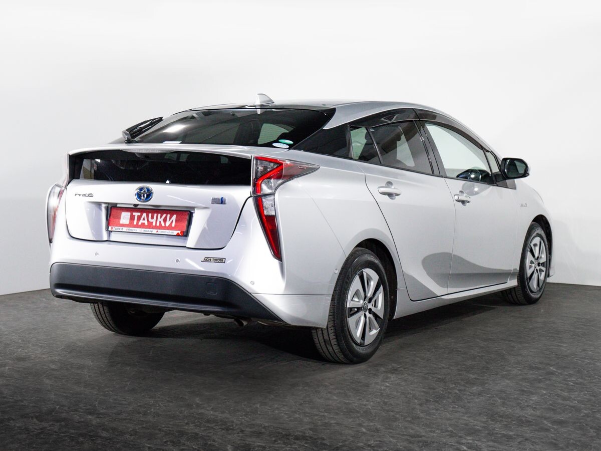 Toyota Prius 2016 - фото автомобиля