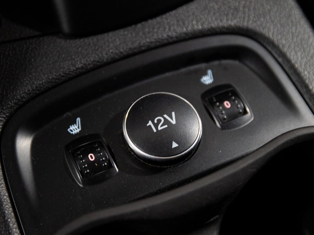 Ford Focus 2012 - фото автомобиля