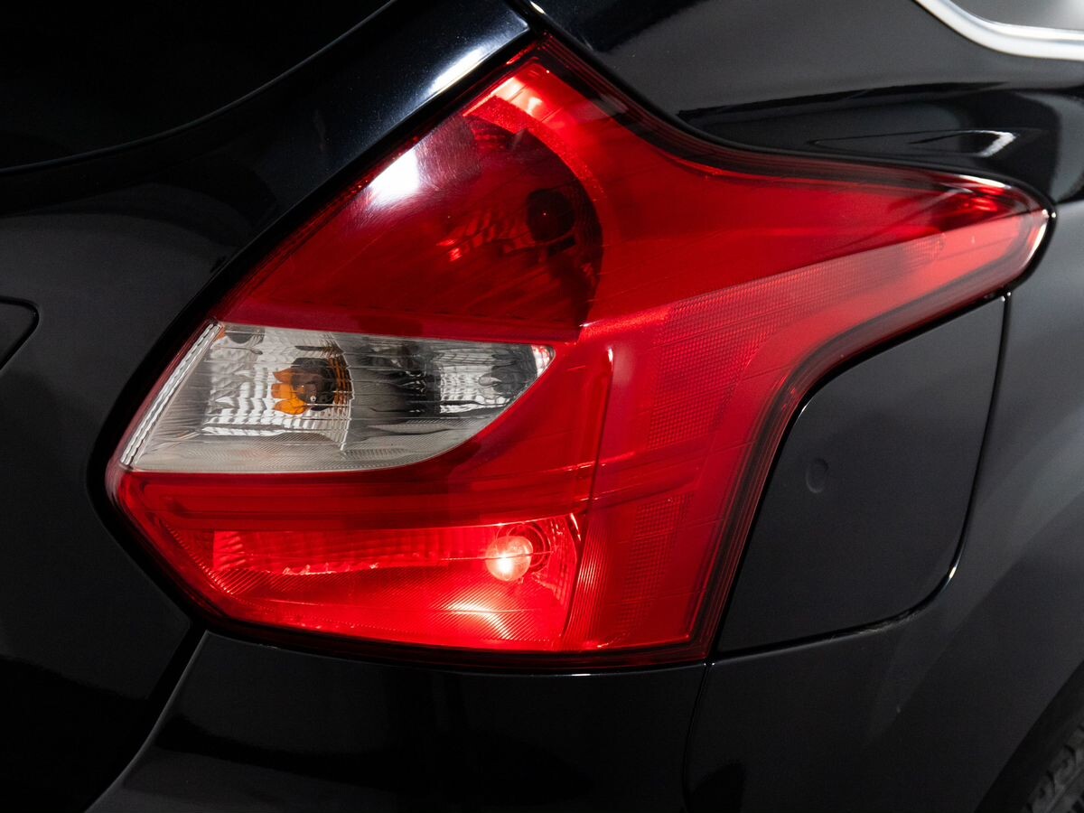 Ford Focus 2012 - фото автомобиля