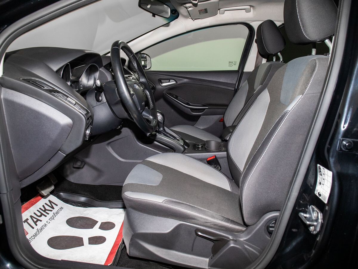 Ford Focus 2012 - фото автомобиля