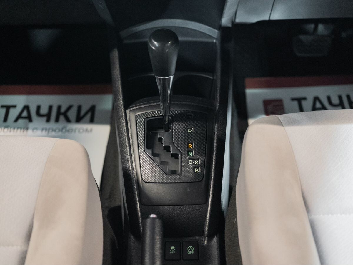 Toyota Corolla 2016 - фото автомобиля