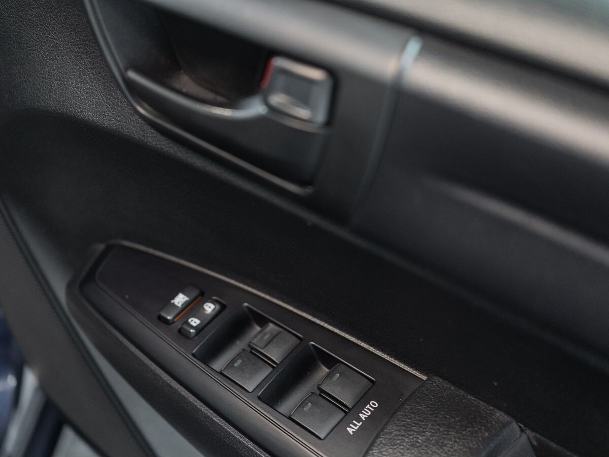 Toyota Corolla 2016 - фото автомобиля