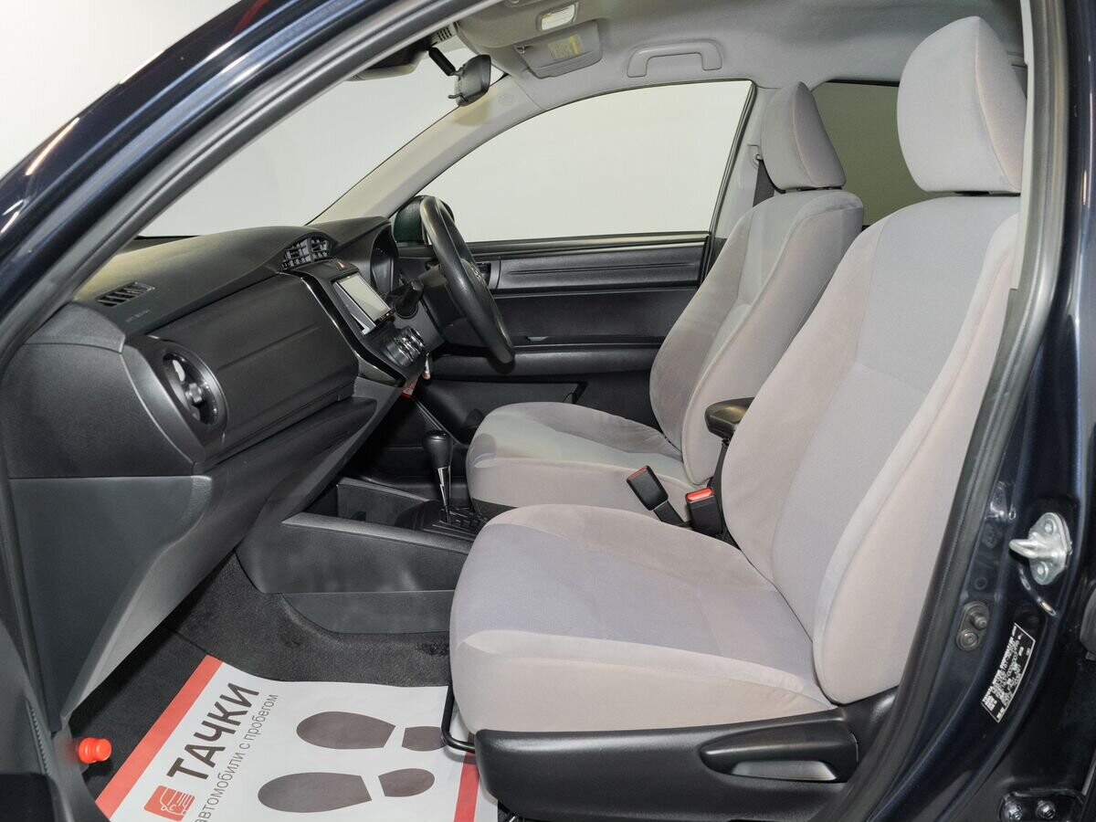 Toyota Corolla 2016 - фото автомобиля