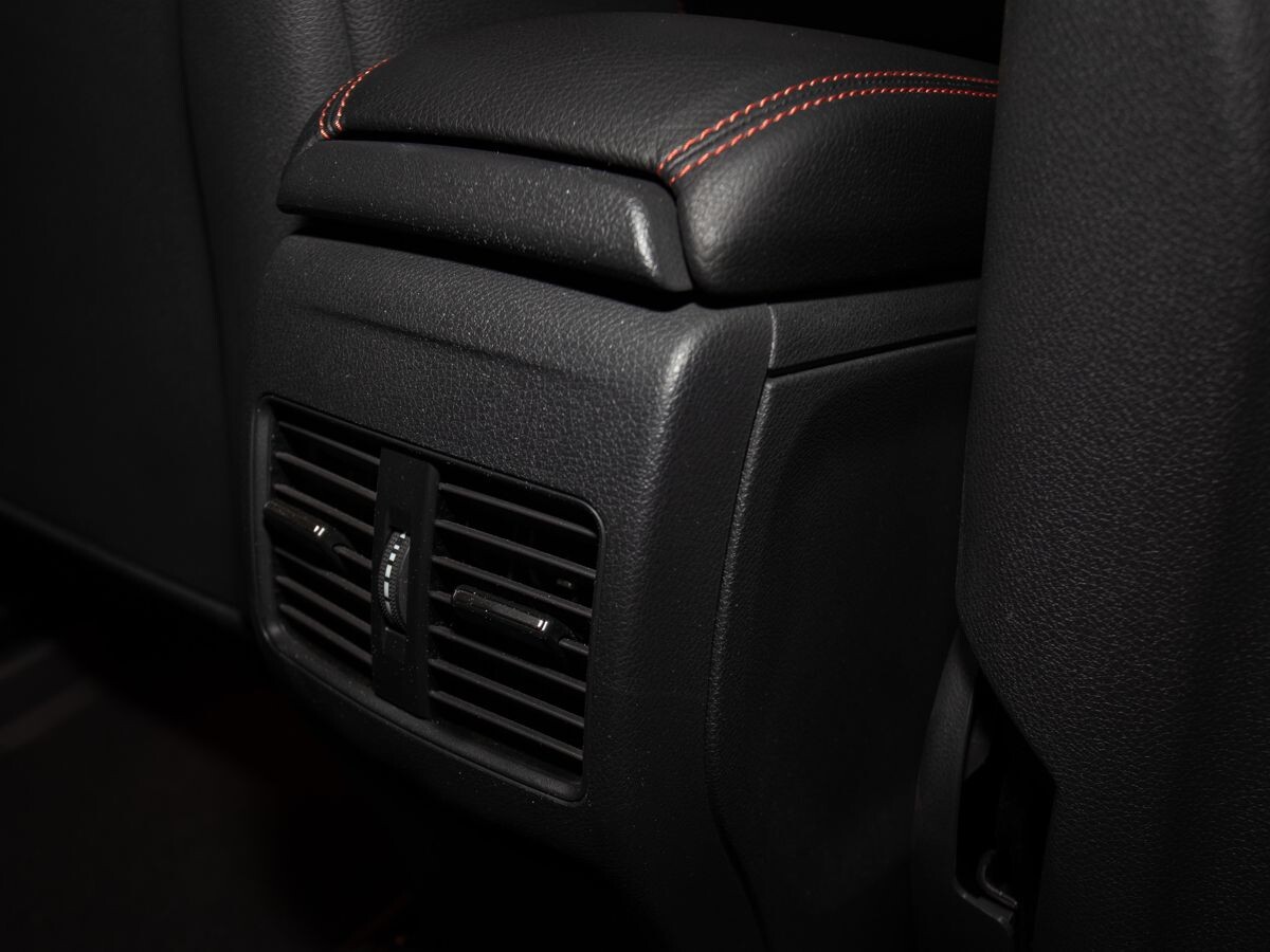 Mercedes-Benz CLA 2015 - фото автомобиля