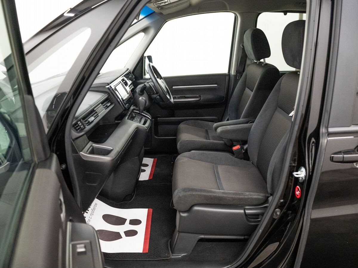 Honda Stepwgn 2020 - фото автомобиля