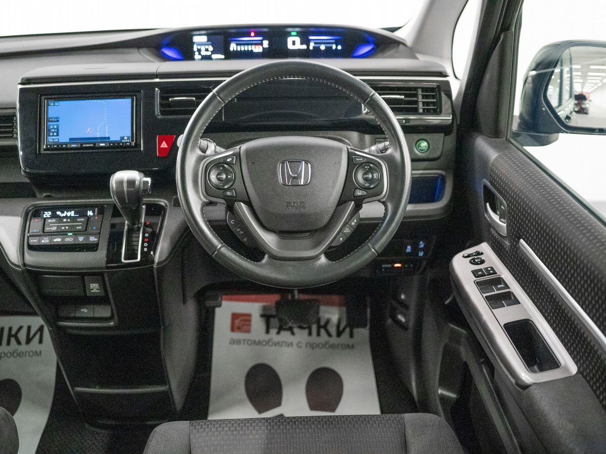 Honda Stepwgn 2020 - фото автомобиля